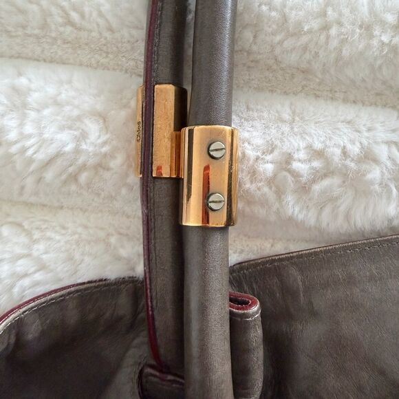 Chloe Victoria Tote in Olive Leather - Picture 17 of 17